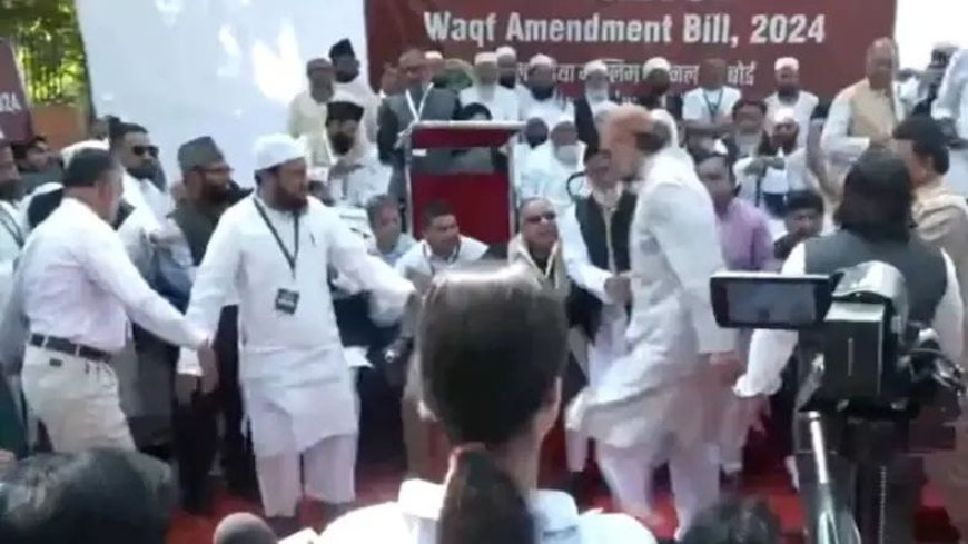 वक्फ संशोधन विधेयक के खिलाफ जंतर-मंतर पर मुस्लिम संगठनों का प्रदर्शन, ओवैसी समेत कई नेता शामिल.. प्रधानमंत्री मोदी को दी खुली चुनौती