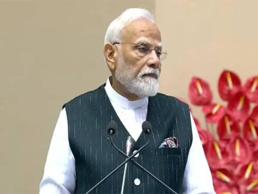 "विकसित भारत की ओर मज़बूत कदम: सिविल सेवा दिवस पर पीएम मोदी का दृष्टिकोण"